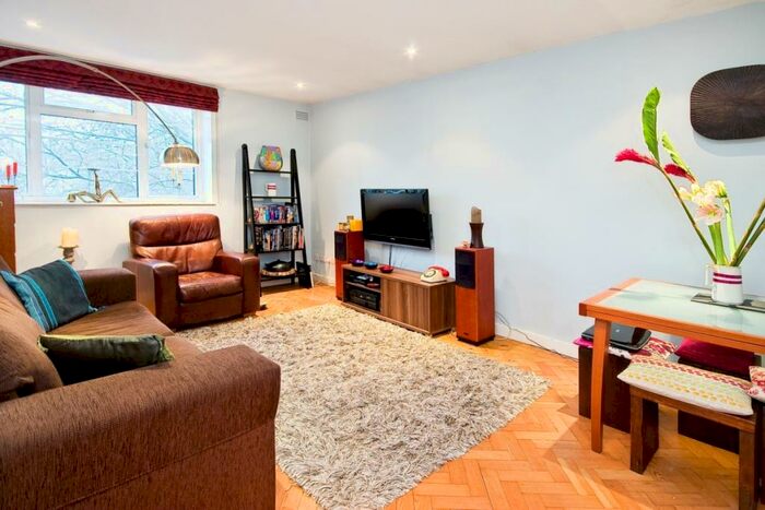 2 Bedroom Apartment To Rent In Highbury Grove, London, N5
