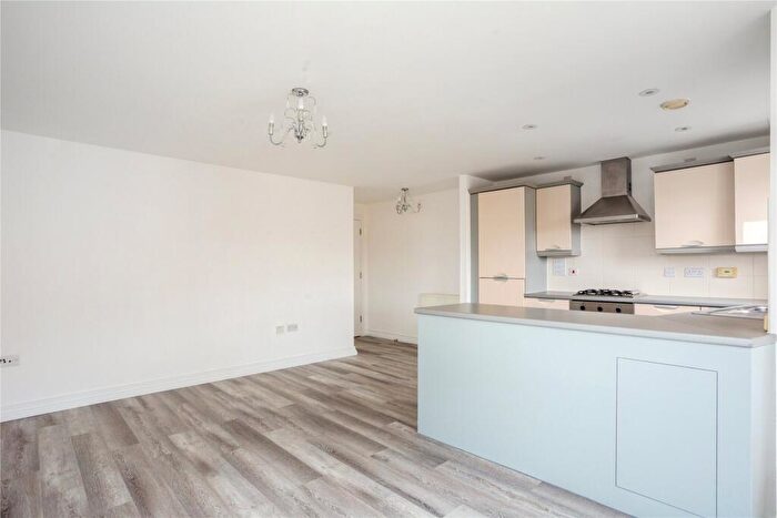 2 Bedroom Flat To Rent In Chertsey House, Bridge Wharf, Chertsey, KT16