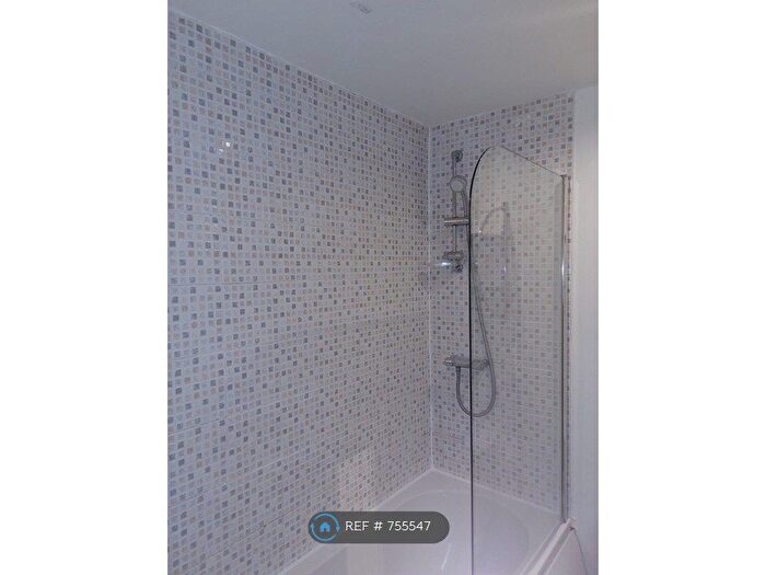 3 Bedroom Flat To Rent In Farmeloan Road, Glasgow, G73