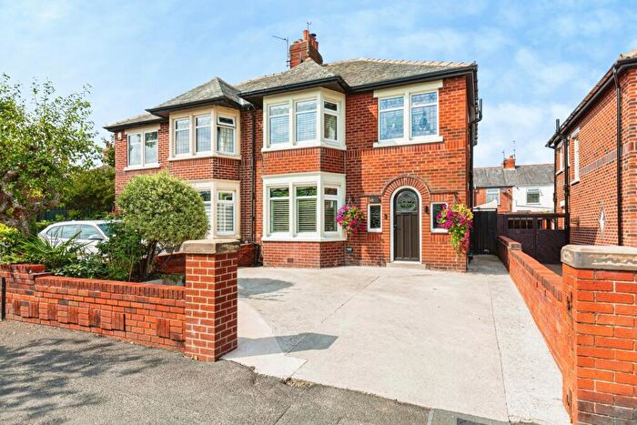 3 Bedroom Semi Detached House For Sale In South Park Drive, Blackpool, Lancashire, FY3