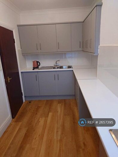 2 Bedroom Flat To Rent In Clifton Road, Llandudno, LL30