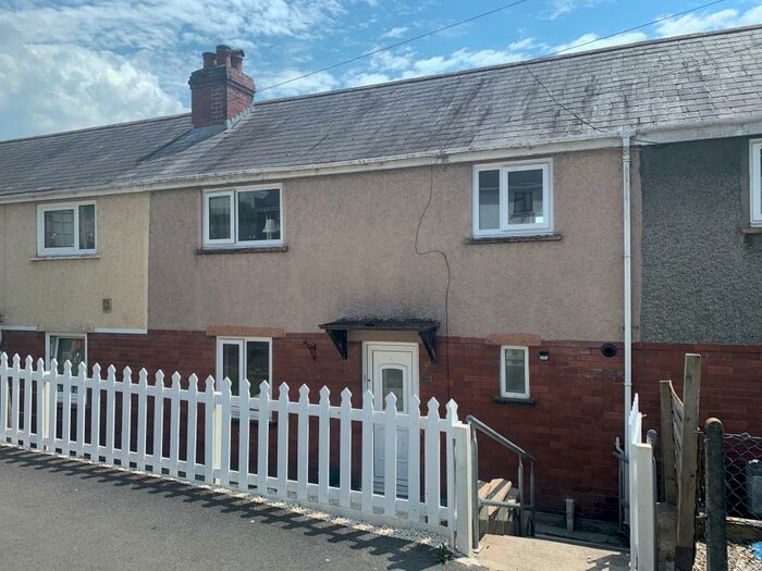 3 Bedroom House To Rent In Brynhaul Street, Carmarthen, SA31