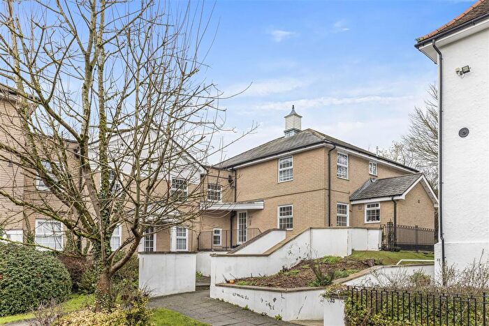 1 Bedroom Flat For Sale In Chelmsford Road, Dunmow, Essex, CM6