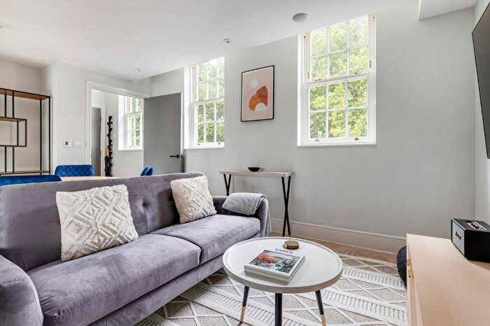 2 Bedroom Apartment To Rent In Kennington Lane, London, SE11