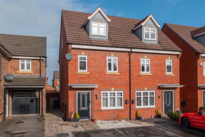 3 Bedroom Semi Detached House For Sale In Pennington Drive, Farington Moss, Leyland, PR26