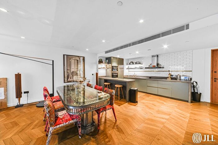 2 Bedroom Flat To Rent In Circus Road West, London, SW11