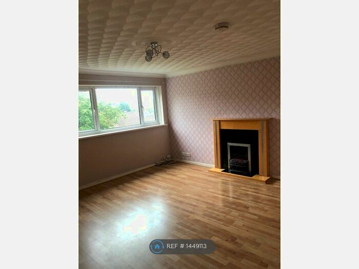 3 Bedroom Terraced House To Rent In The Hawthorns, Cardiff, CF23