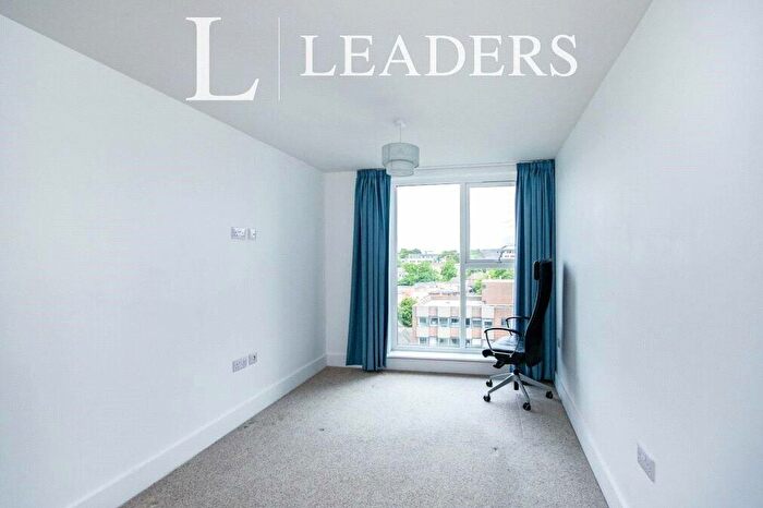 2 Bedroom Apartment For Sale In Wootton Mount, Bournemouth, Dorset, BH1