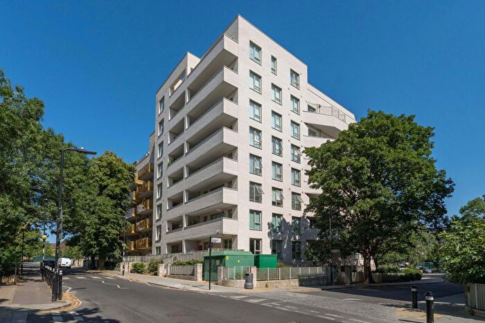 1 Bedroom Flat For Sale In Avenue Road, London, W3