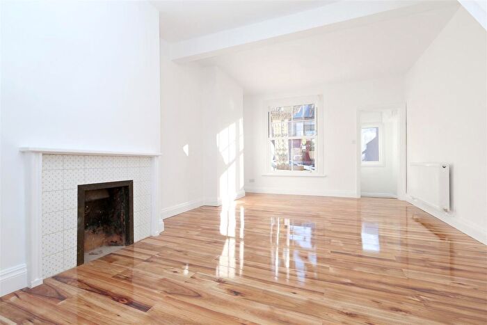 2 Bedroom Property To Rent In Moselle Avenue, Wood Green, N22