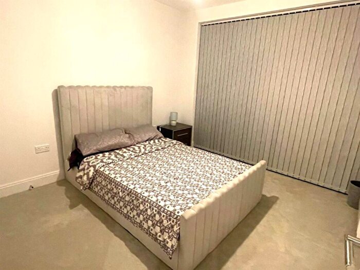 2 Bedroom Apartment To Rent In The Factory, Memorial Avenue, Slough, SL1