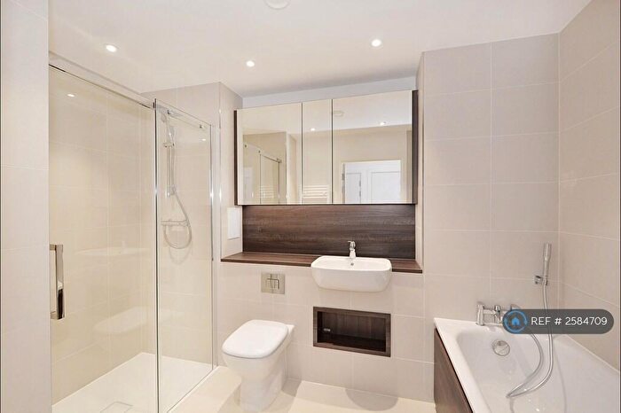 1 Bedroom Flat To Rent In Nyland Court, London, SE8