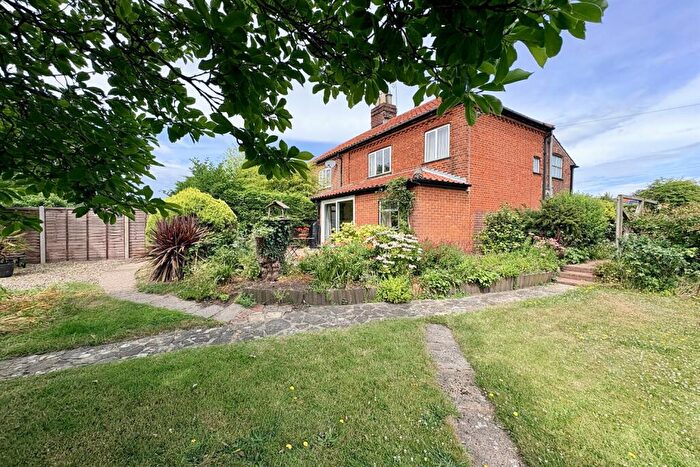 3 Bedroom Cottage For Sale In Acle, Norwich, NR13