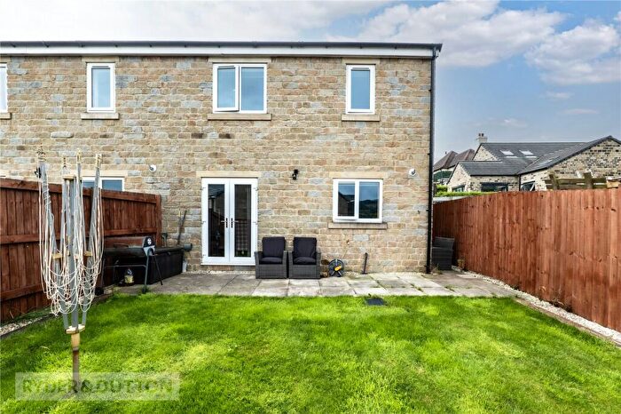 3 Bedroom End Of Terrace House For Sale In Linthwaite Croft, Linthwaite, Huddersfield, West Yorkshire, HD7
