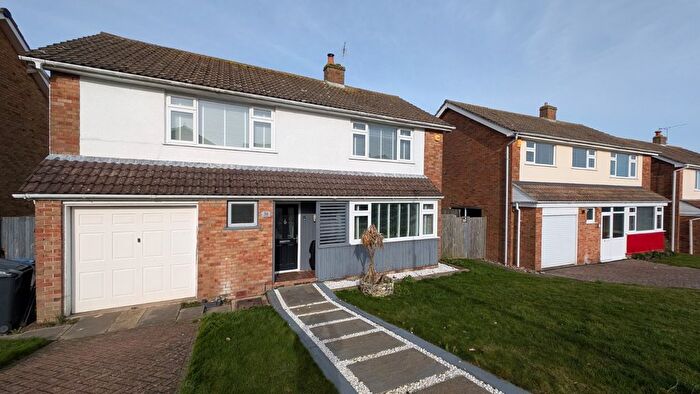 4 Bedroom Detached House To Rent In The Ridgeway, Dover, CT17