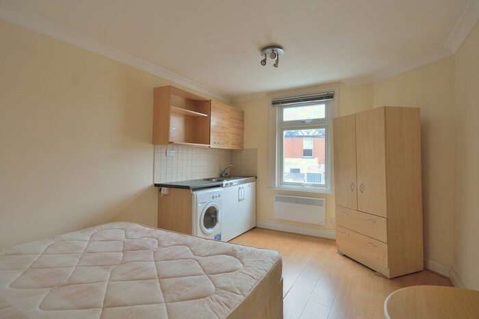 Studio To Rent In The Broadway, London, N8