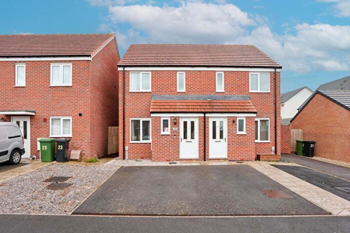 2 Bedroom Semi-Detached House For Sale In Allen Close, Grove, OX12