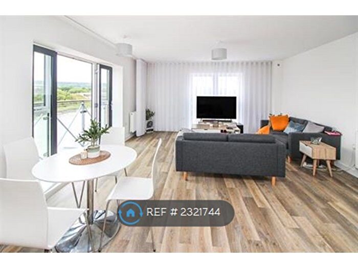 2 Bedroom Flat To Rent In Cubitt House, Wouldham, Rochester, ME1