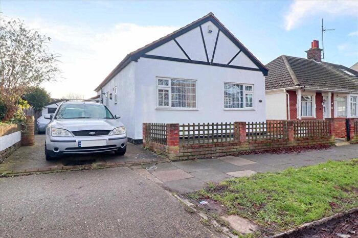 3 Bedroom Bungalow For Sale In Jameson Road, Clacton On Sea, CO15