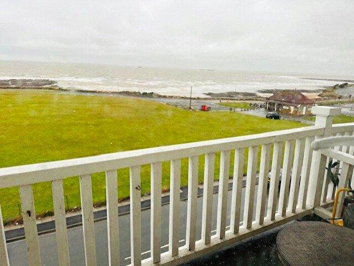 2 Bedroom Flat To Rent In Palm Bay Avenue, Margate, Kent, CT9