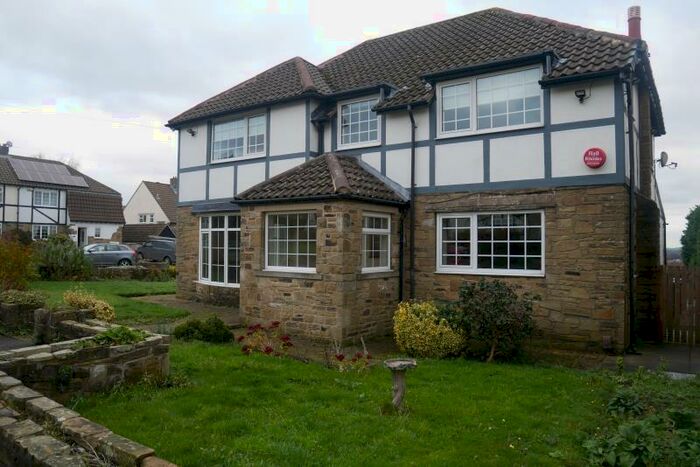 4 Bedroom Detached House To Rent In Moor Park Avenue, Beaumont Park, Huddersfield, HD4