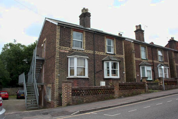 1 Bedroom Flat To Rent In Lincoln Road, Dorking, RH4