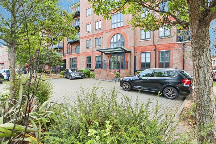 1 Bedroom Flat For Sale In Medway Wharf Road, Tonbridge, Kent, TN9
