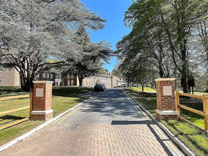 2 Bedroom Apartment For Sale In Brunswick Road, Deepcut, Camberley, Surrey, GU16