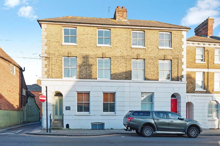 1 Bedroom Flat For Sale In Wincheap, Canterbury, CT1
