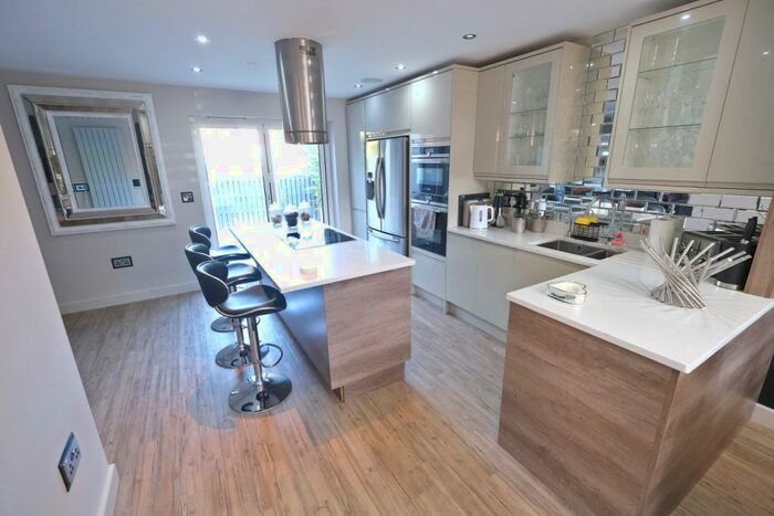 4 Bedroom Detached House For Sale In Vernon Road, Dore, S17