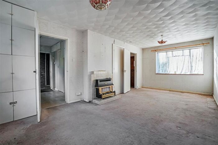 3 Bedroom End Of Terrace House For Sale In Cleve Road, Sidcup, DA14