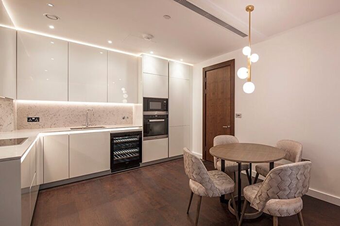2 Bedroom Flat To Rent In Charles Clowes Walk, Nine Elms, SW11