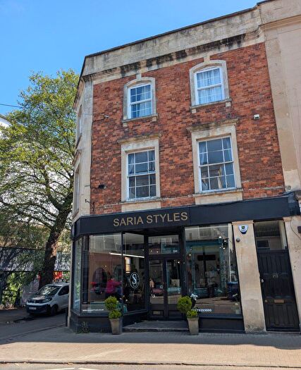 4 Bedroom Flat To Rent In St Michaels Hill Ref, BS2