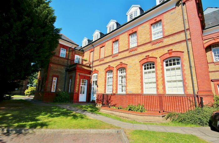 1 Bedroom Flat To Rent In Newsholme Drive, London, N21