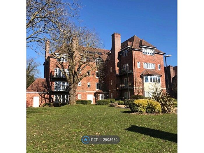 3 Bedroom Flat To Rent In Guardhouse Way, London, NW7