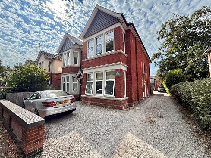 1 Bedroom Flat To Rent In Richmond Park Road, Bournemouth, Dorset, BH8