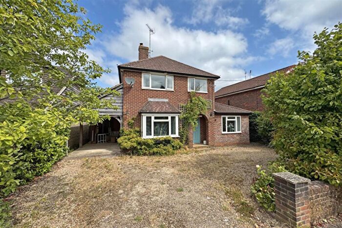 4 Bedroom Detached House For Sale In Chiddingfold - ***No Onward Chain***, GU8