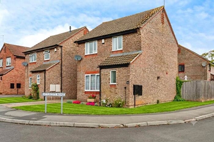 3 Bedroom Semi-Detached House For Sale In Littlecote Road, Chippenham, SN14