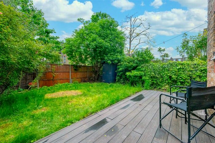 2 Bedroom Flat To Rent In Sellons Avenue, Harlesden, London, NW10