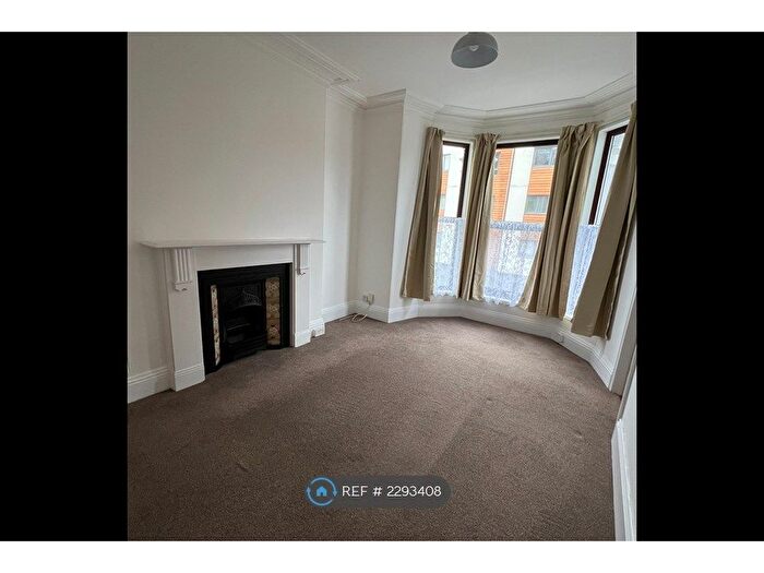 1 Bedroom Flat To Rent In Alexandra Road, Mutley, Plymouth, PL4
