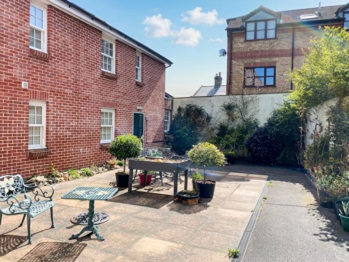 2 Bedroom Flat For Sale In Fisherton Street, Salisbury, SP2