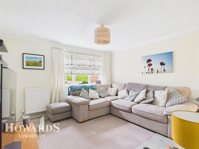 2 Bedroom End Of Terrace House For Sale In Marham Road, Lowestoft, NR32