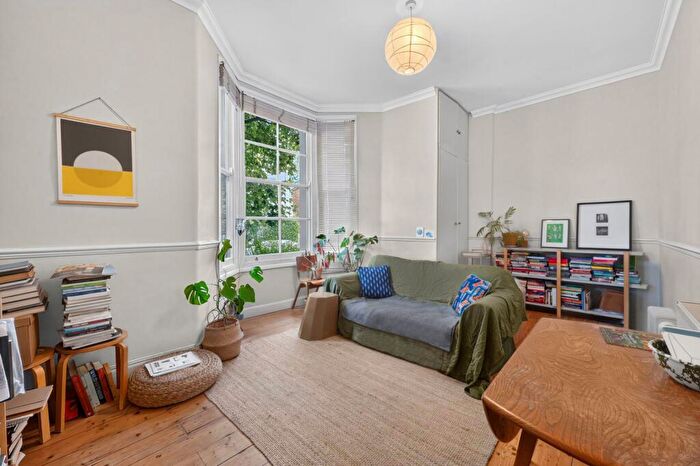1 Bedroom Flat For Sale In Ardleigh Road, De Beauvoir Town, N1