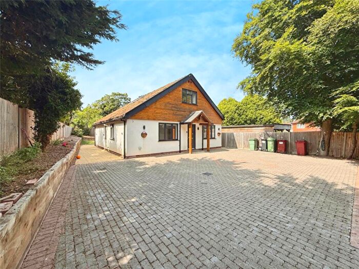 4 Bedroom Bungalow For Sale In Kentwood Hill, Tilehurst, Reading, RG31