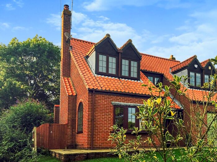 4 Bedroom Detached House For Sale In Main Street, Etton, Beverley, HU17