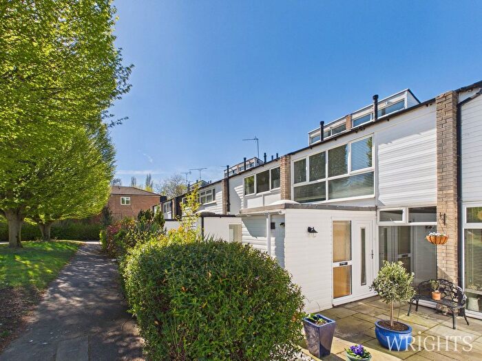 3 Bedroom Terraced House For Sale In The Moors, Welwyn Garden City, AL7