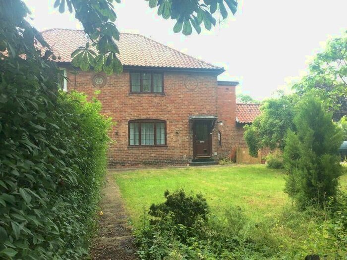 3 Bedroom Semi-Detached House To Rent In Southburn, Driffield, YO25