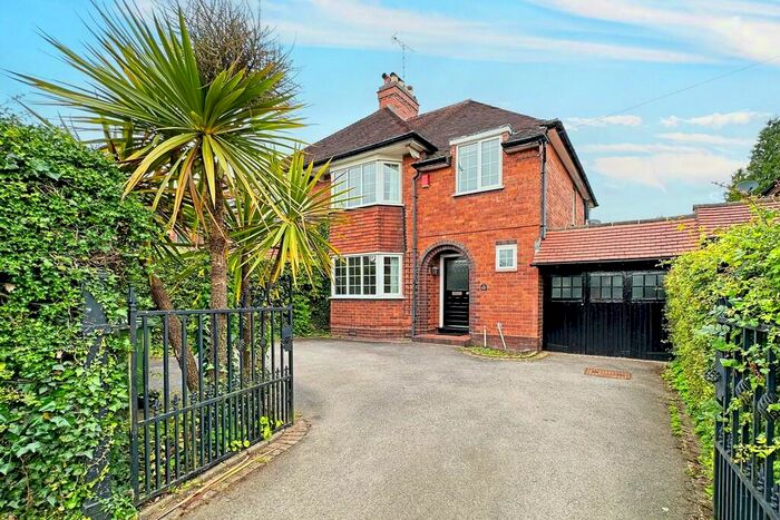 3 Bedroom Semi-Detached House To Rent In Grange Road, Dorridge, Solihull, B93