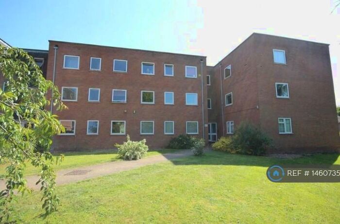 2 Bedroom Flat To Rent In Grove Court, Arlesey, SG15