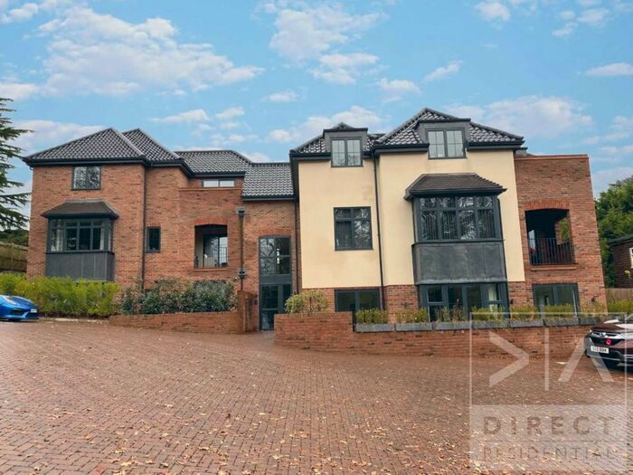 2 Bedroom Flat To Rent In Field View, Cheam Road, Howell Hill, SM2